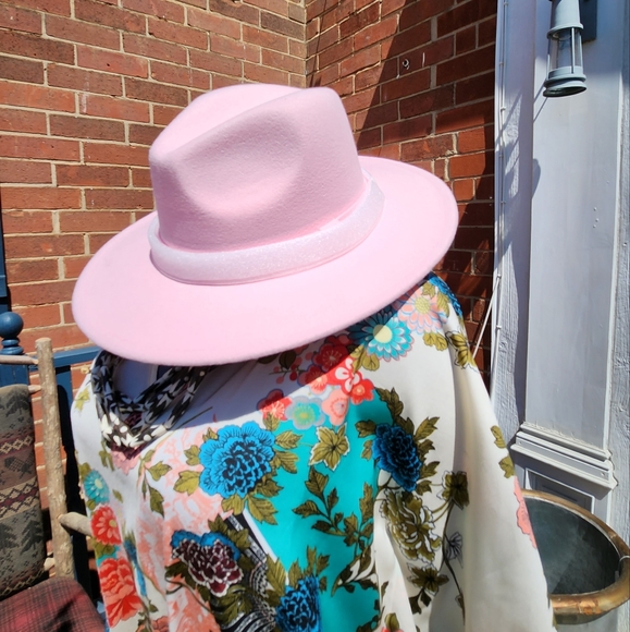 Pretty in Pink Fedora - Super cute 😍 Unisex - Picture 9 of 17